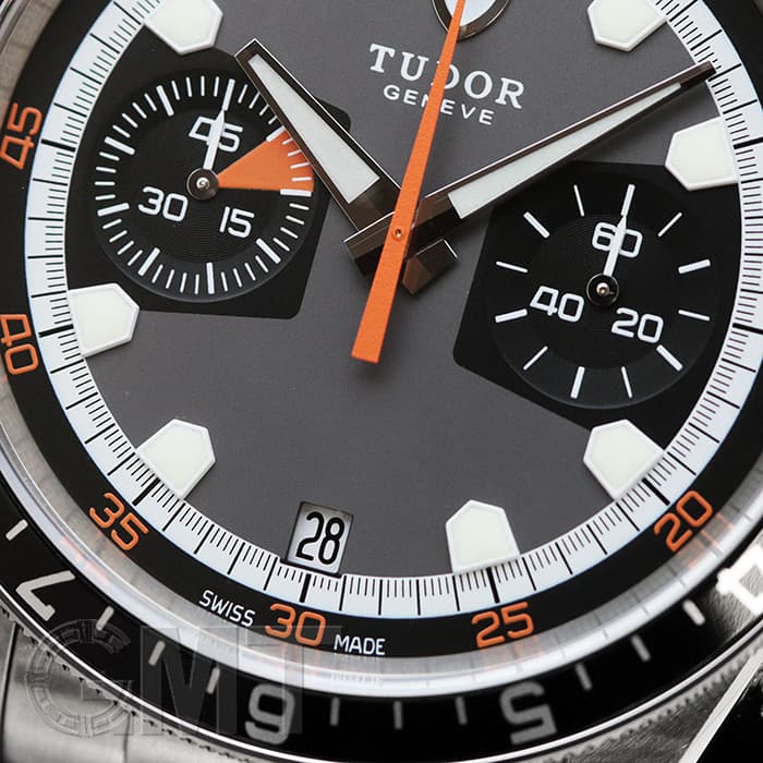新品)TUDOR チューダー ヘリテイジ クロノグラフ グレー M70330N（商品
