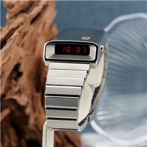 GIRARD PERREGAUX ジラール・ペルゴ キャスケット2.0 チタン＆ゴールド 39800-21-3199-6CM メイン