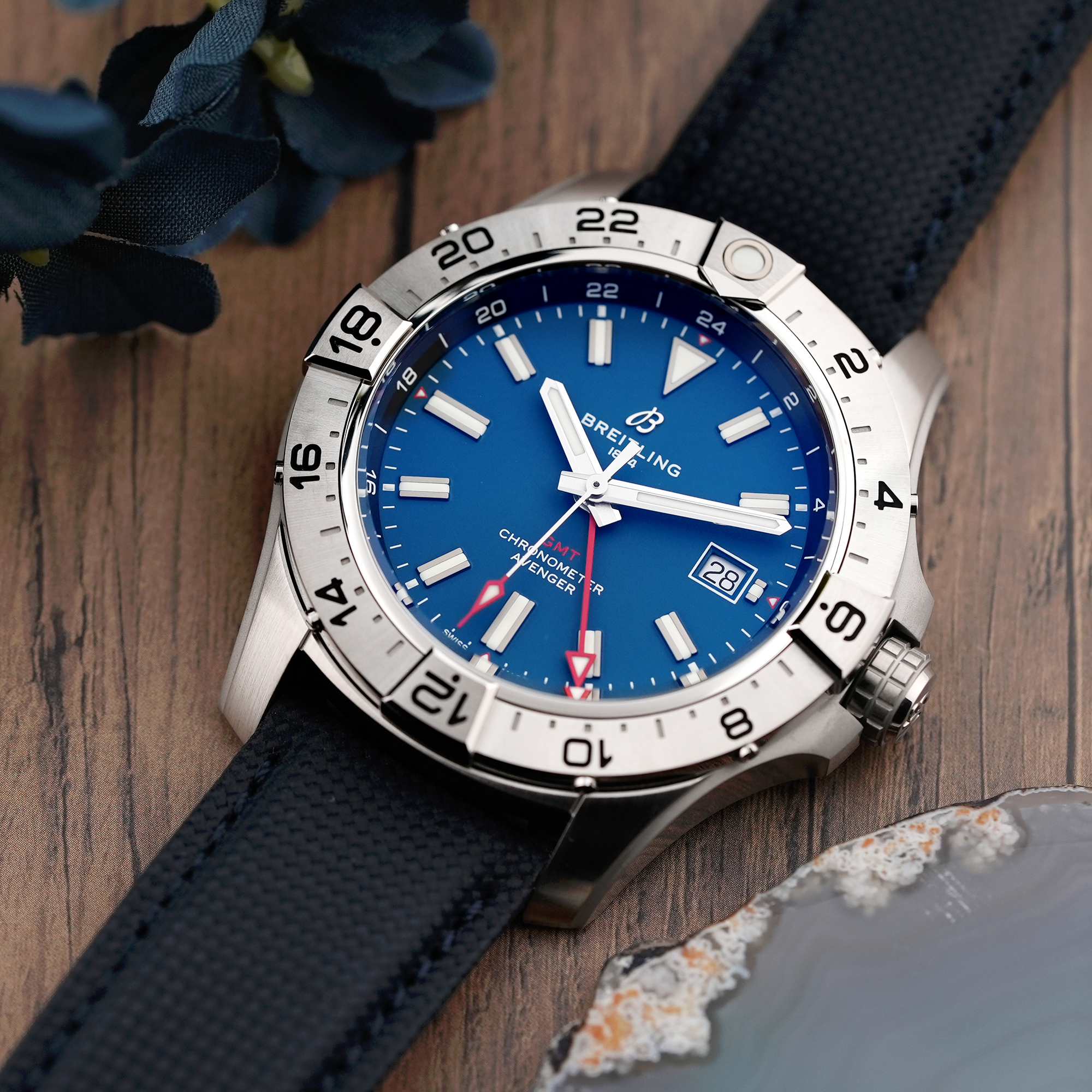 新品)BREITLING ブライトリング アベンジャー オートマチック GMT 44
