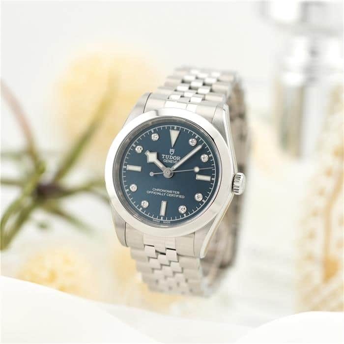 チューダー　TUDOR チューダー Black Bay Ceramicウォッチ - 41 mm セラミック製ケース