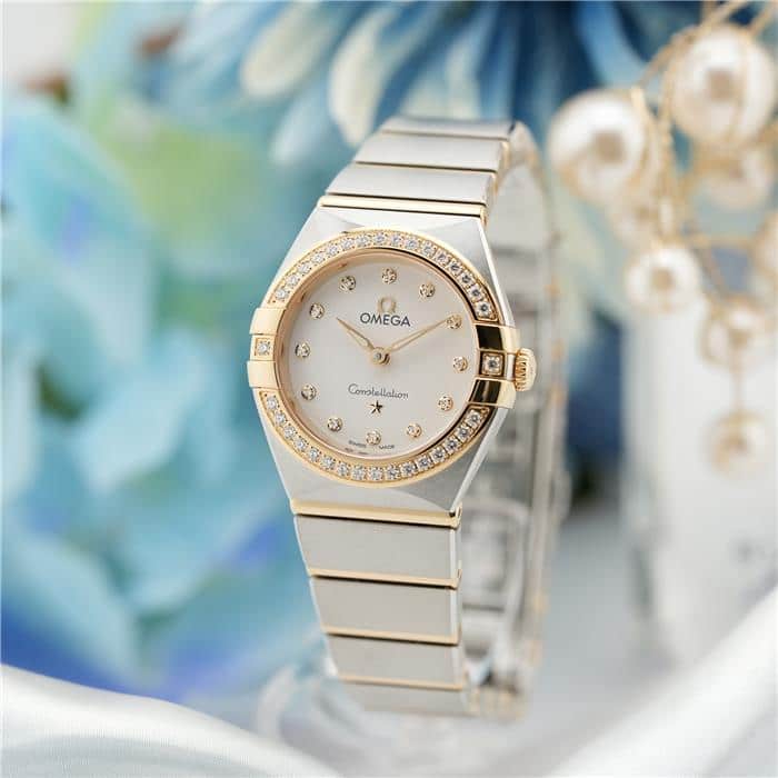 ★ゼロハリバートン Wコラボ OMEGA 25周年記念 限定 (超レア！) 中古 新品)OMEGA オメガ コンステレーション クォーツ 25mm 131.25.25.60