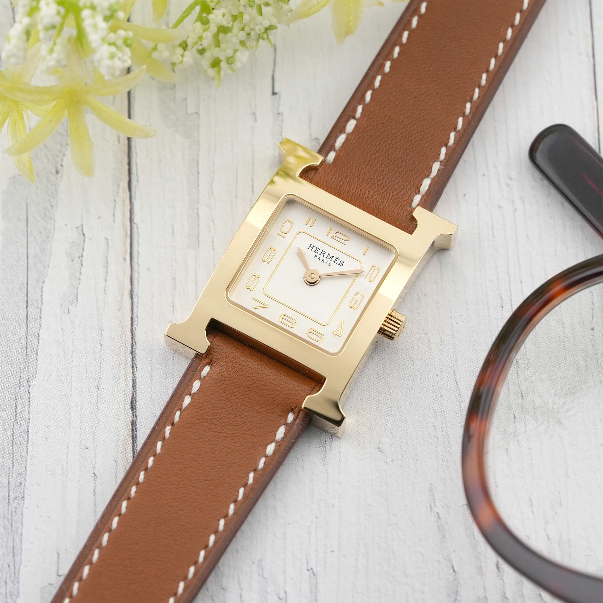 未使用)HERMES エルメス Hウォッチ PM ゴールド ゴールド金具 HH1.201