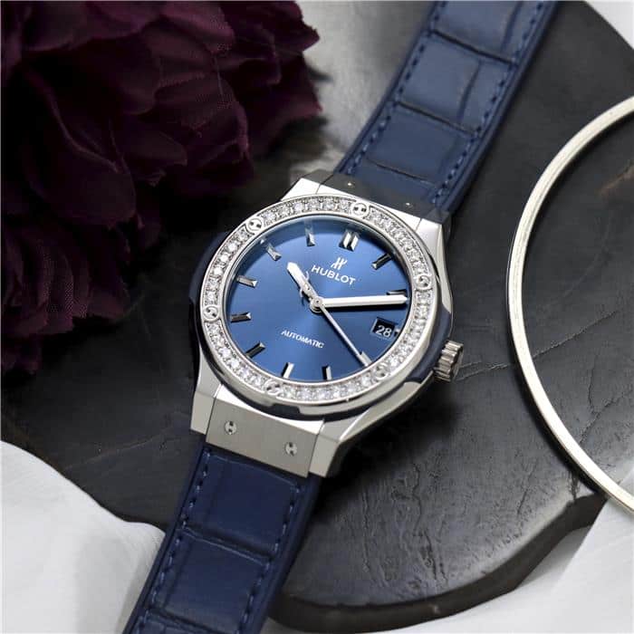 新品)HUBLOT ウブロ クラシック フュージョン チタニウム 565.NX