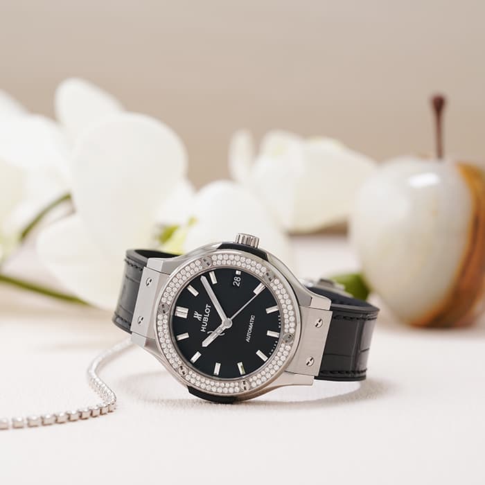 新品)HUBLOT ウブロ クラシック フュージョン 565.NX.1171.LR