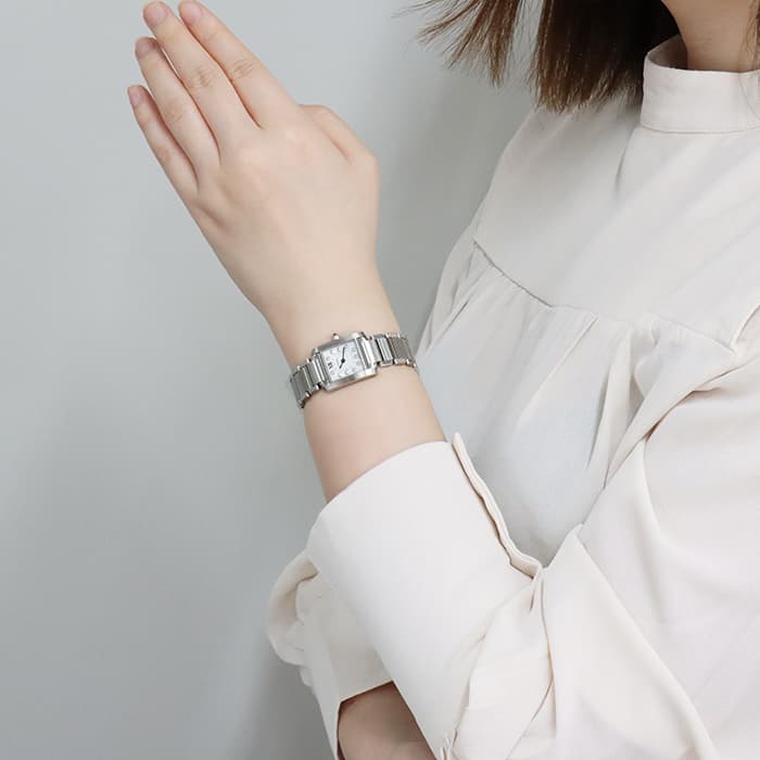 CARTIER カルティエ タンクフランセーズSM・11PD WE110006 腕時計
 ステンレススチール シルバー クオーツ レディース【中古】 中古)CARTIER カルティエ タンク フランセーズ SM WE110006（商品ID