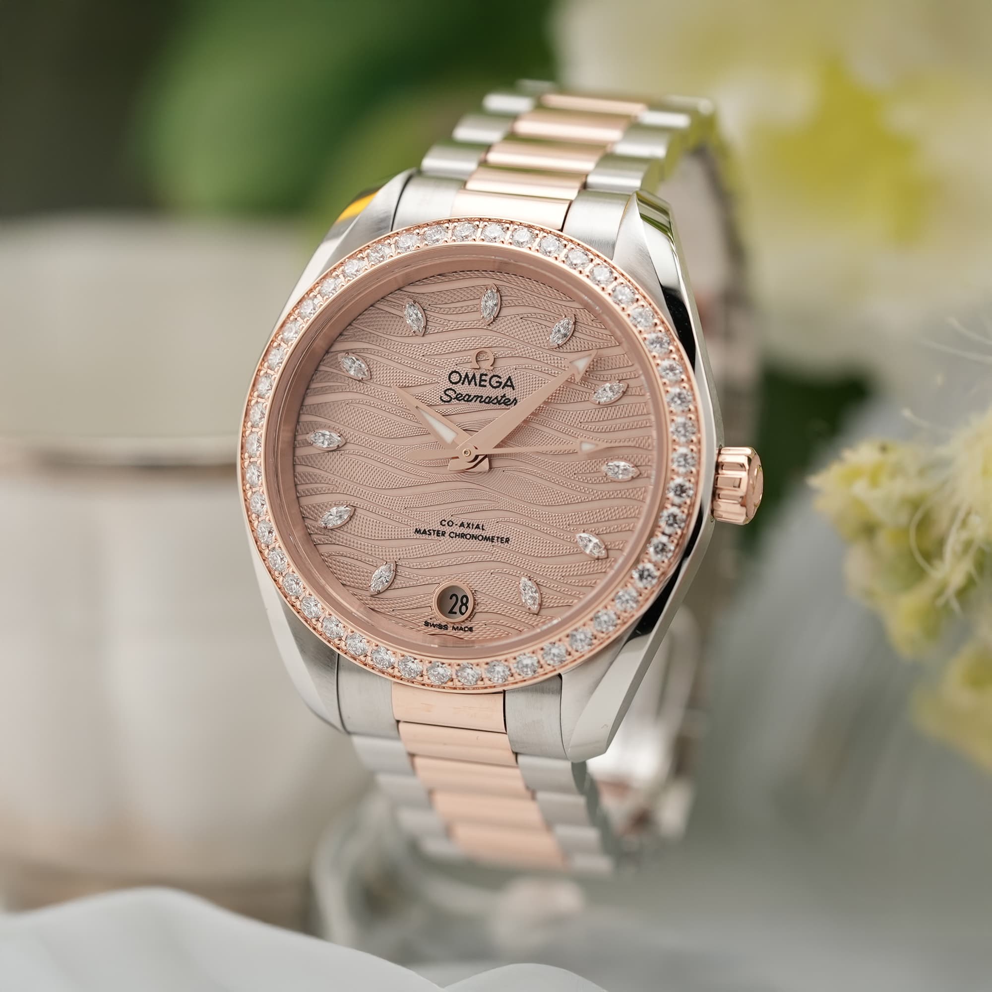OMEGA 花と蝶のエングレービングミラー 新品)OMEGA オメガ シーマスター アクアテラ 150M 220.25.34.20.59.00