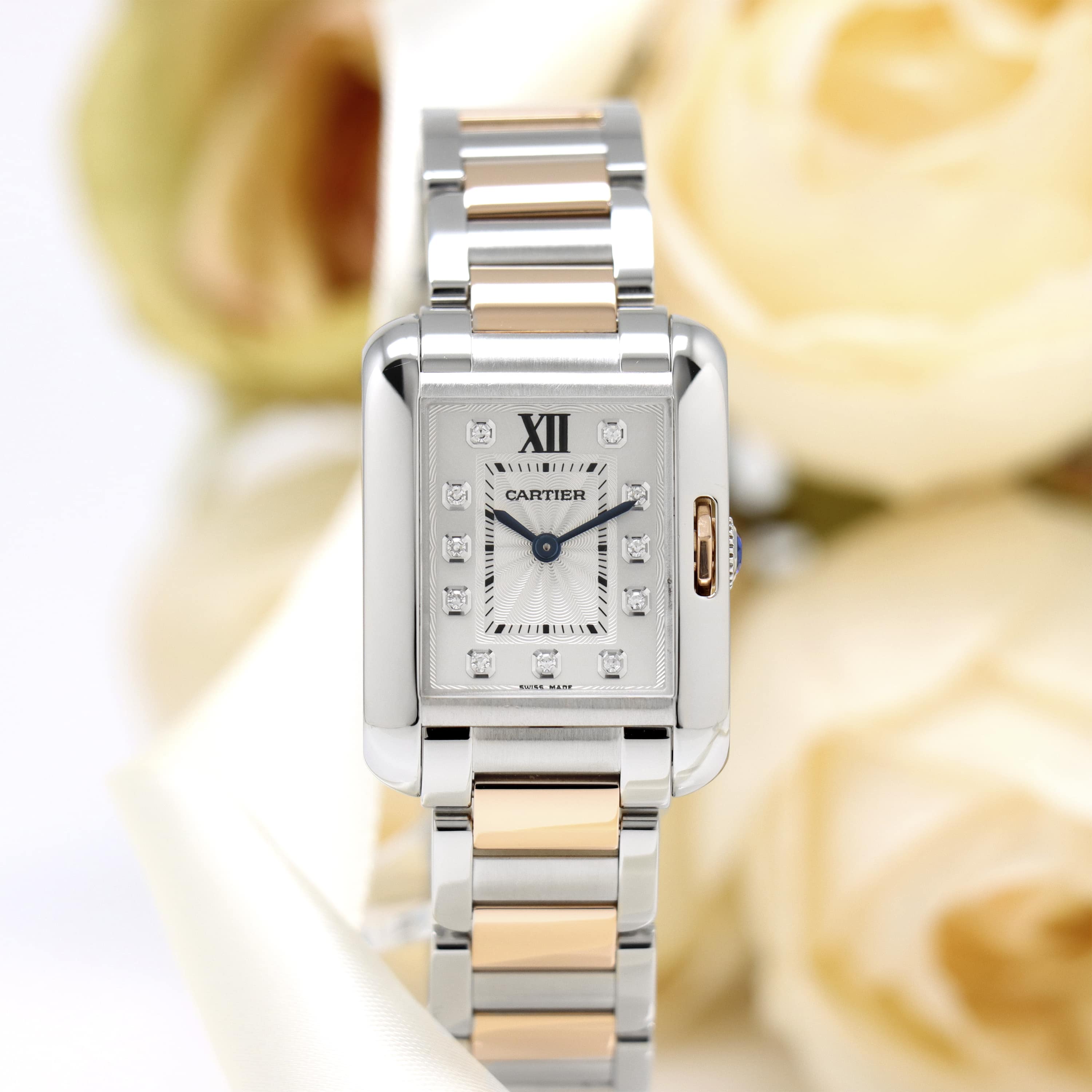 カルティエ Cartier 腕時計 タンク アングレーズ SM WT100024 11ポイント ダイヤインデックス レクタンギュラー ギョーシェ シルバー文字盤 K18PG SS クオーツアナログ 【中古】 カルティエ Cartier 腕時計 タンク アングレーズ SM WT100024 11