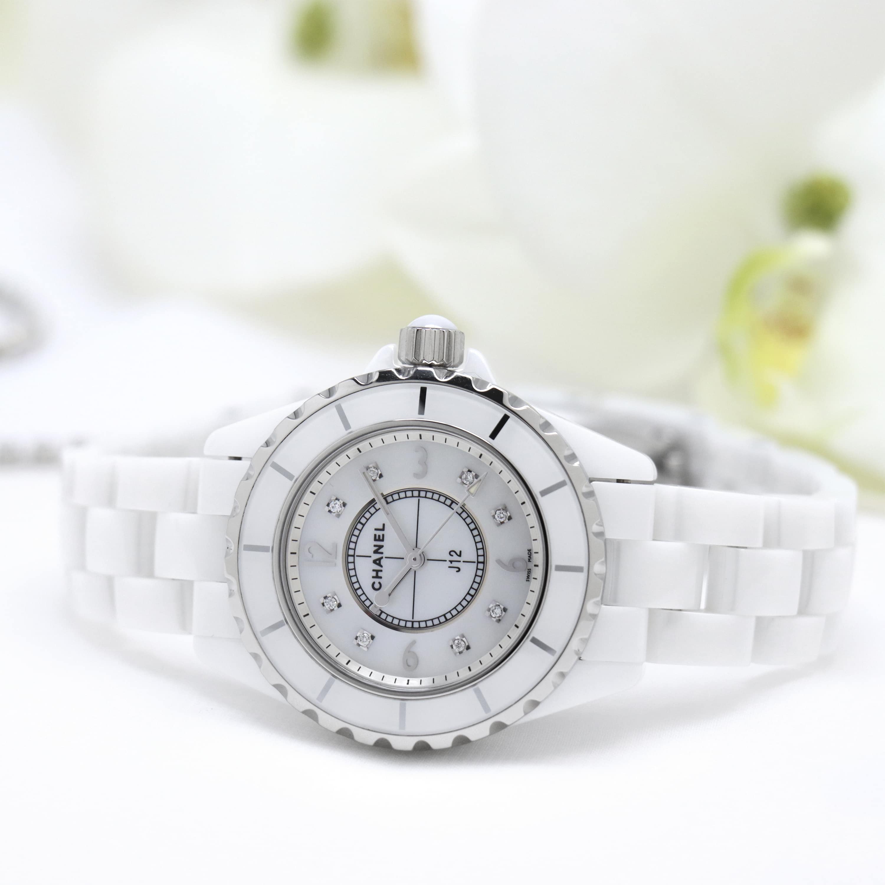 中古)CHANEL シャネル J12 ホワイトセラミック MOP/8Pダイヤ 33mm