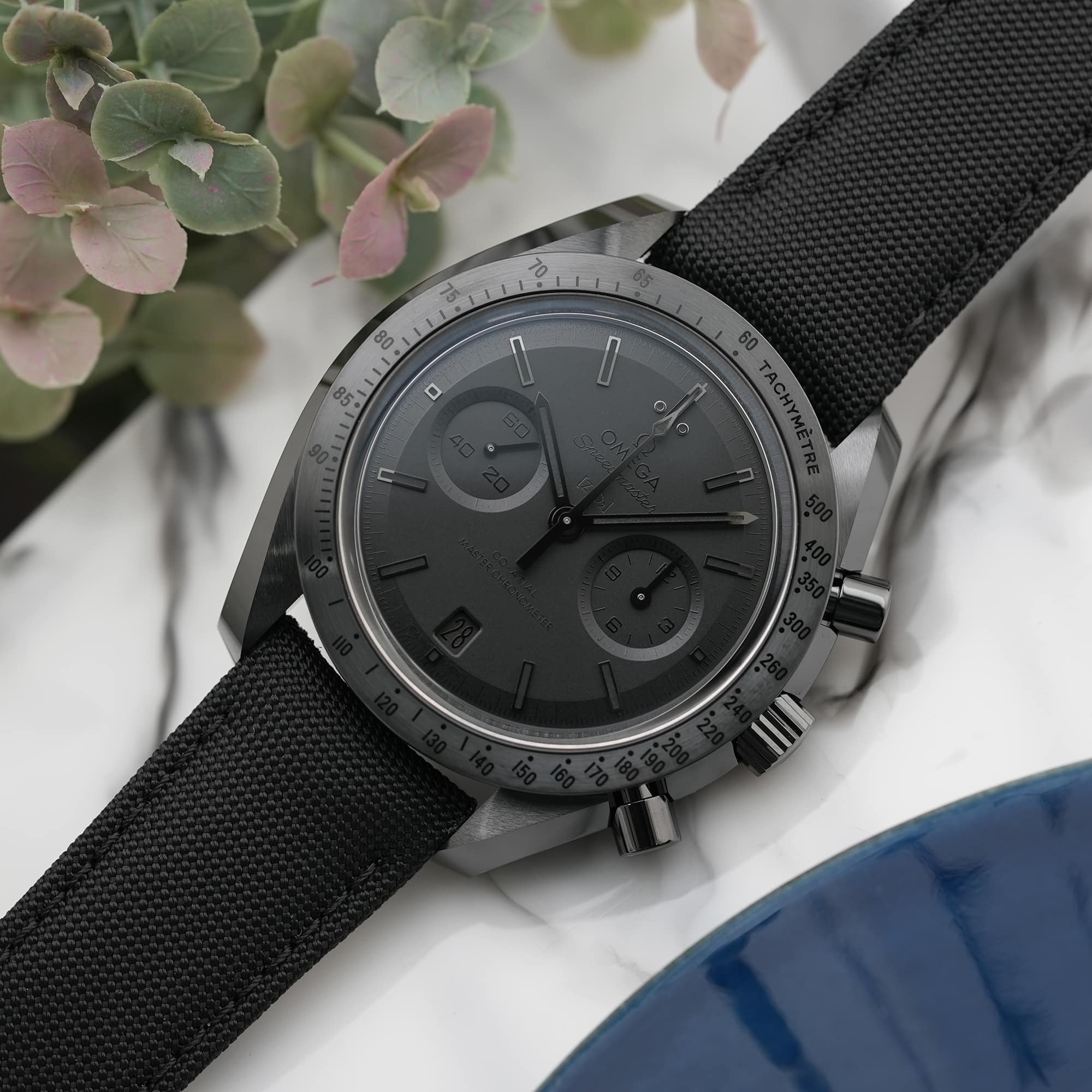 スピードマスター ダークサイド オブ ザ ムーン