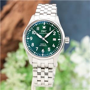 IWC インターナショナルウォッチカンパニー パイロットウォッチ マークXX グリーン IW328206 メイン
