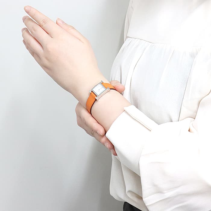 新品)HERMES エルメス Hウォッチ ミニ 037881WW00(商品ID 新品)HERMES エルメス Hウォッチ ミニ 037881WW00(商品ID