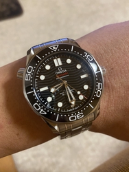 新品)OMEGA オメガ シーマスター ダイバー300M ブラック 210.30.42.20