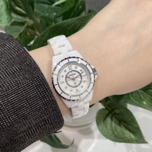CHANEL　J12 29㍉　WHシェル8PD QZ CHANEL J12 29㍉ WHシェル8PD QZ - メルカリ